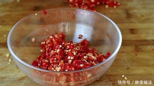 20年川菜大厨教我秘制剁椒,做法简单,再也不用出去买了