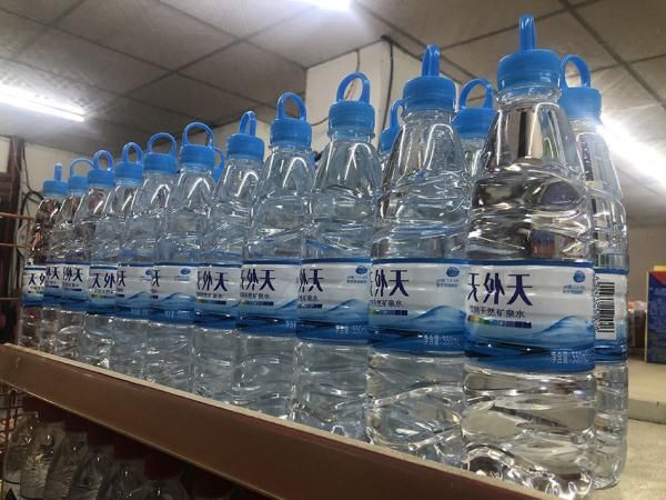 有企业宣称喝碱性水能治病？专家：还不如白开水