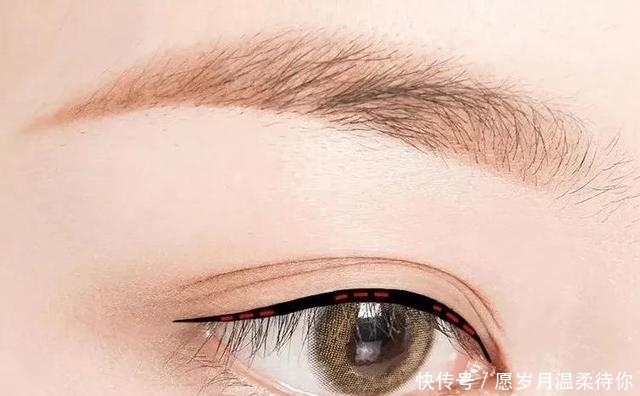 看完这篇保姆级眼线教程,不准再说你不会画眼线了