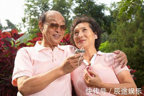 关键期|饭后是长寿关键期！老人做对4件小事，长寿或会不请自来