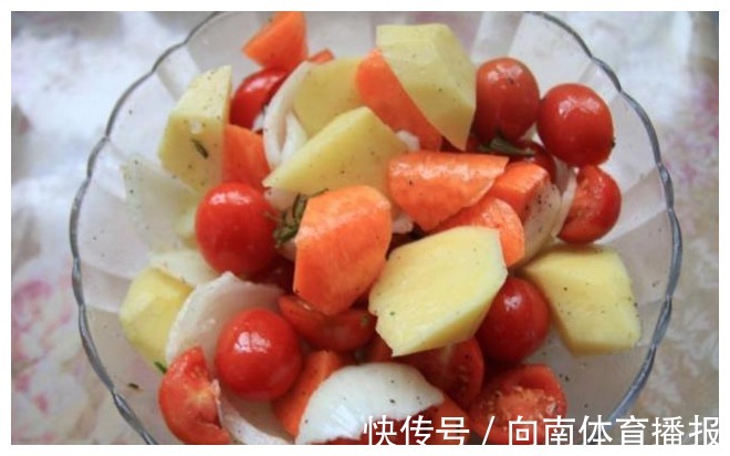 美味|独有的烤全鸡的简单做法,让你在家就能轻松吃到美味烤鸡