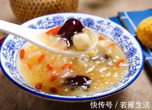 香甜可口|煮银耳汤要想出胶快，记得多做这个小动作，20分钟汤汁变浓稠