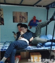 |「搞笑GIF」这是什么情况,知道现在的男孩子为什么不找女生玩了