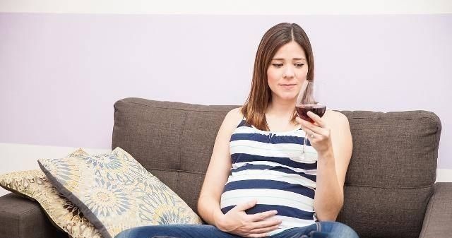 肠胃|胎儿“畸形”是吃出来的,这4种食物再馋也不能碰,影响胎儿健康