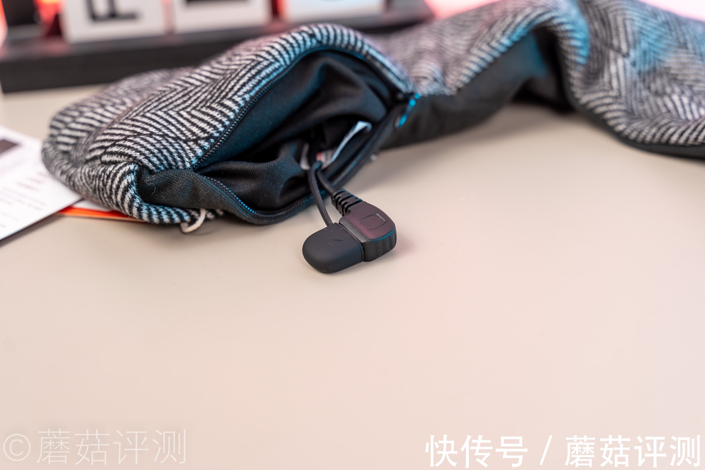 温度 守护后脖颈的最后一片温暖!飞乐思(FLEXWARM)发热围巾行家里手款 体验评测