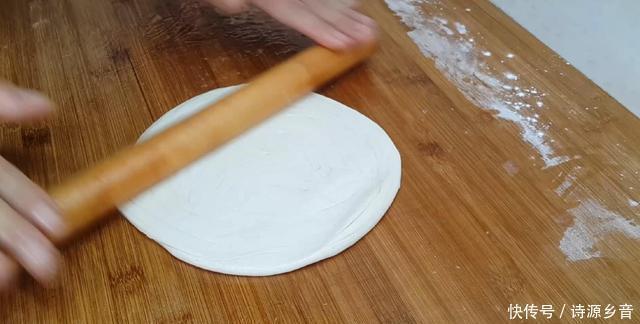 金丝手抓饼|面粉这样做太香了,开水一烫,做出创意手抓饼,做一次三天不起早