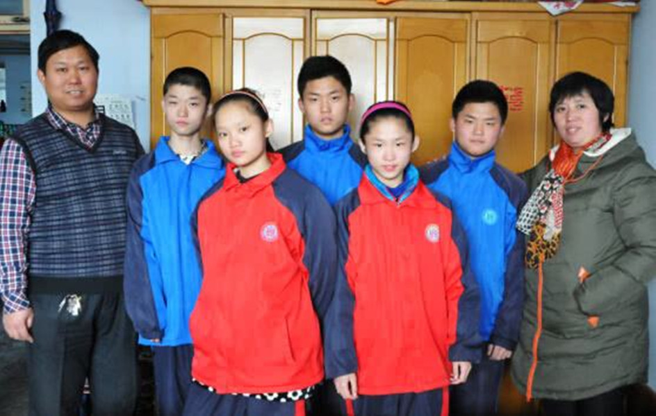 年轻人|国内首例“5胞胎”成年!时隔18年,曾经的喜悦终究输给了现实