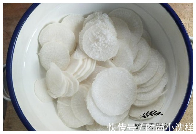 白糖|秋天适合吃白萝卜，教你腌制方法，萝卜酸甜脆爽