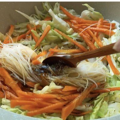 包菜炒粉丝|包菜炒粉丝这样做最好吃,你之前做对了吗?