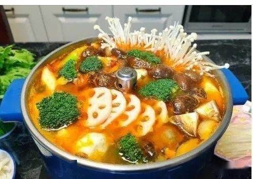  用刀背拍散|天气冷了，即为火锅底料