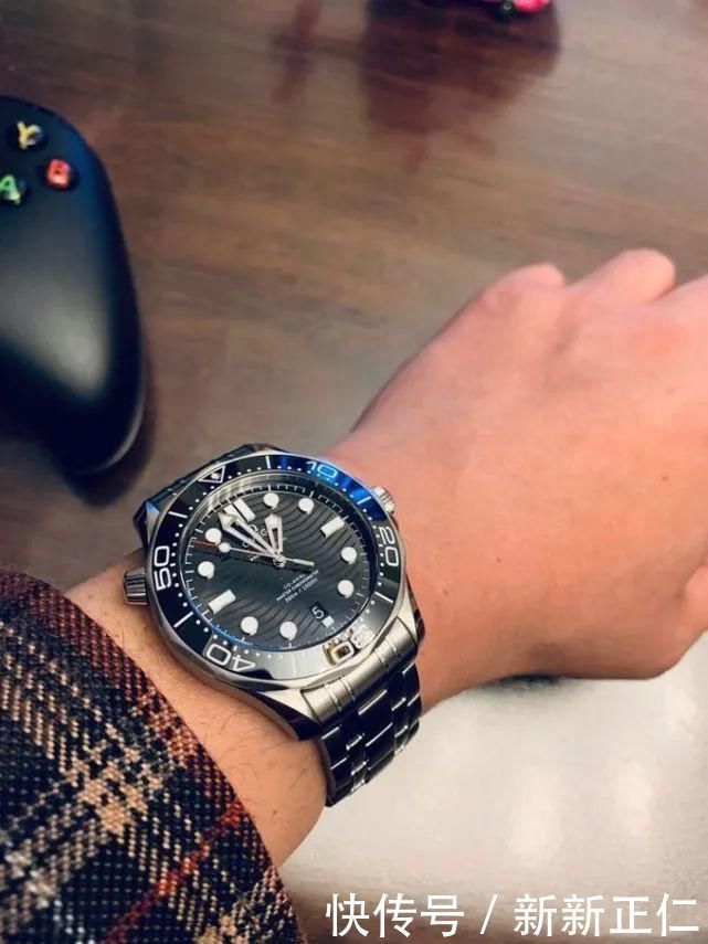 海马3|没能拥有最爱的劳力士,但是欧米茄的海马300却让我动心不已
