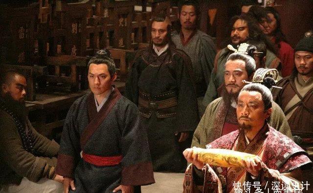 身为|身为“梁山老大”的宋江,为何非要选择招安,他的出身说明了一切