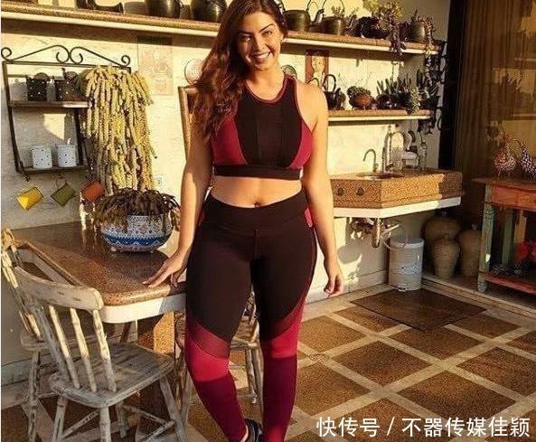 小蛮腰|大码模特在马场的身姿引人羡慕，做这项运动的好处，可能你不了解