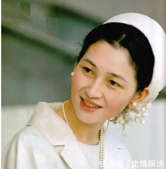 复制黏贴 日本皇室,皇冠不超过200万,款式还都是复制黏贴式