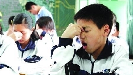 发育期|孩子有这4个特征,说明是“发育晚”不是长不高,爸妈别担心