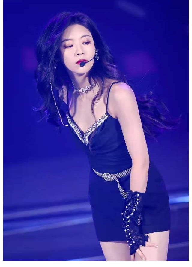 孫芮李斯丹妮互毆，孫芮被打出滿臉血絲，三線藝人都這么拼嗎？