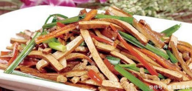 美食看看:洋葱炒猪肝,小炒牛肉,香干炒香芹,酸辣土豆丝的做法