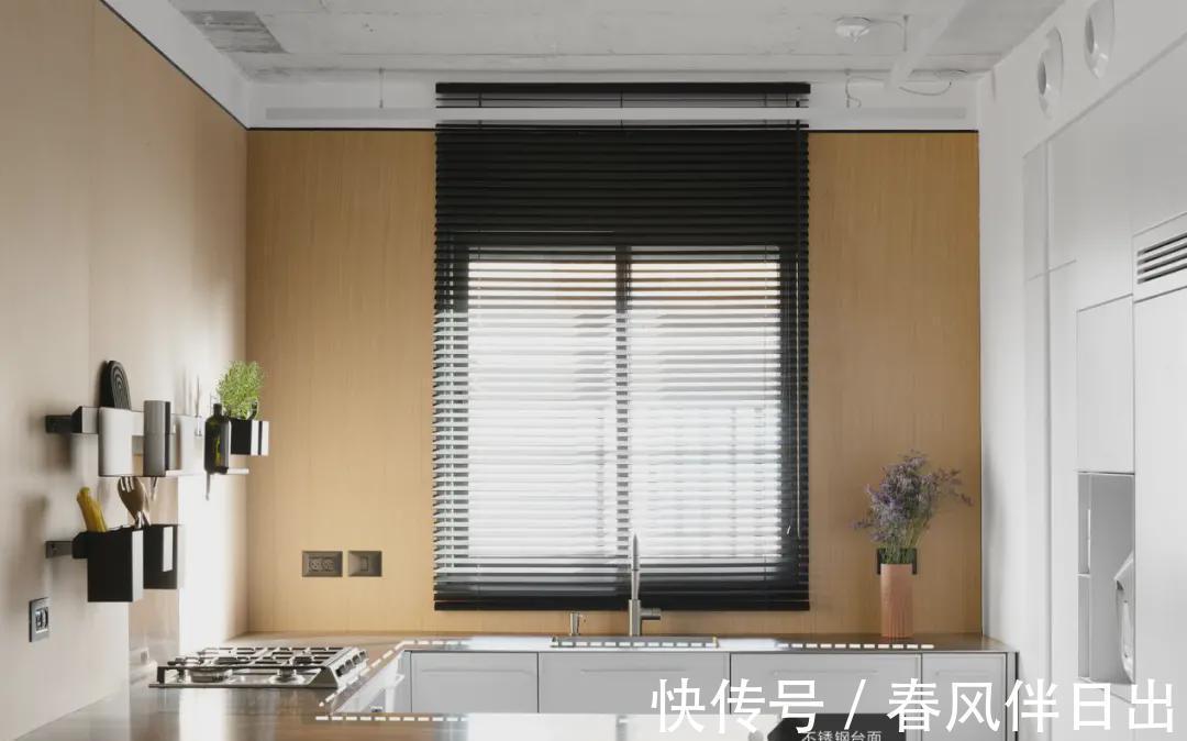 玻璃|年轻妈妈坚持砸墙换玻璃，只刷大白墙，105㎡装出了大平层效果