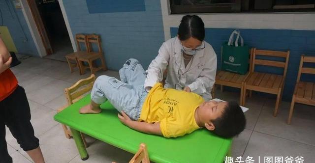 发育不良|吃一口胜过喝10瓶牛奶?13岁男孩身高178,儿科医生:长个可多食