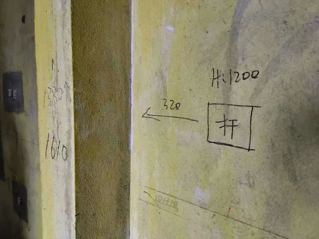 排烟管|厨房吊顶用什么材料好？厨房吊顶很重要，这些细节要知道
