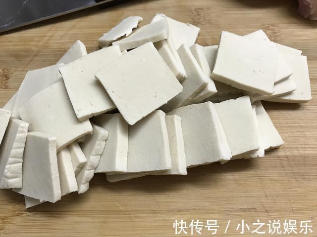豆腐最开胃的做法,鲜香味美,下酒下饭,比吃肉都过瘾