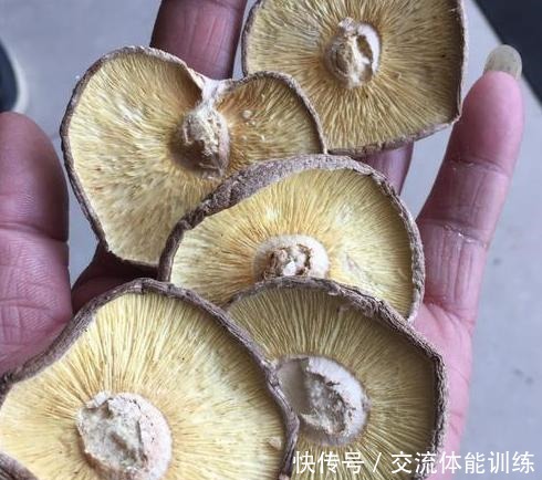 都是干香菇，“花菇”“冬菇”有啥不同区别太大了，不懂别乱买！