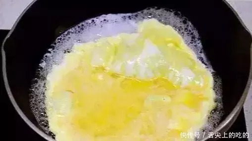 鸡蛋|炒鸡蛋不加水就错了亲身试验一次,没想到出锅鲜香嫩滑无腥味