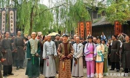 皇帝微服私访,随口说个上联,被9岁乞丐对出,皇帝大喜:状元