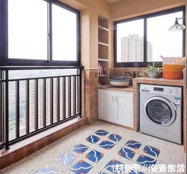 草地|原来阳台还能这样铺砖,太漂亮了,一看就喜欢