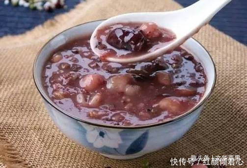 改善白发|冬季里的一道营养粥,补血养肾,适合须发早白、气血不足的人