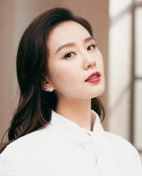 ?女生脸上有这5个“特征”，属于天生的“美人胚子”，越看越惊艳