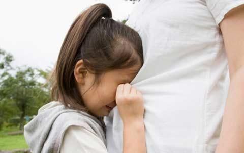 暴力行为|“新型家暴”正在蔓延,比打孩子还狠,很多父母还不自知