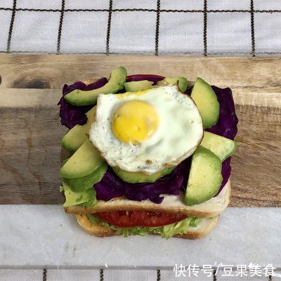 沙拉|这道沙拉三明治，分分钟光盘