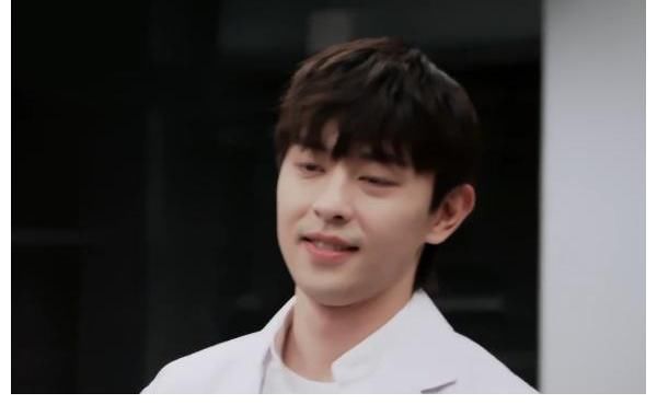 飞行嘉宾|《密逃3》“绝密医院”要来了?预告公布好消息,何炅成飞行嘉宾