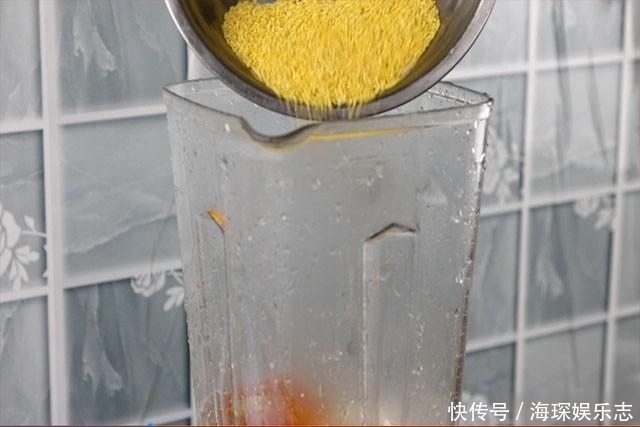 香甜可口|秋天吃早餐别总喝豆浆了,试试这碗奶香南瓜露,香甜可口老少皆宜