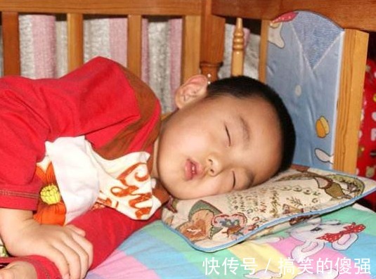 孩子|4岁男童突然离世,只因喝完牛奶又喝了此物,家长要重视