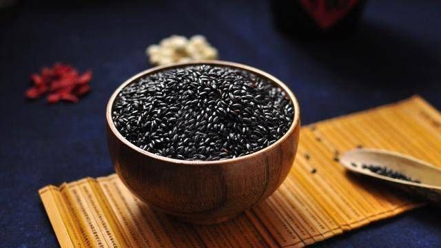 提高皮肤|女人最好的胶原蛋白,每天常吃点,抵抗衰老,做“冻龄女神”