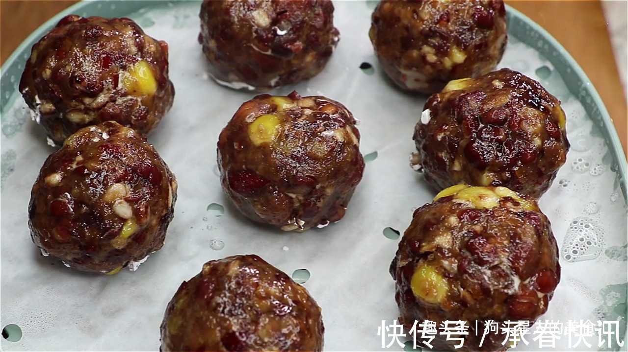 水晶|红豆不要炒豆沙了，教你一道水晶杂粮包，软糯香甜，好吃不胖