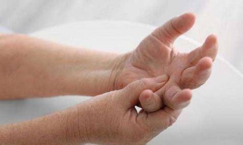 痛风病人,别再盯着酒了,真正要少吃是此类食物,多数人反而忽视