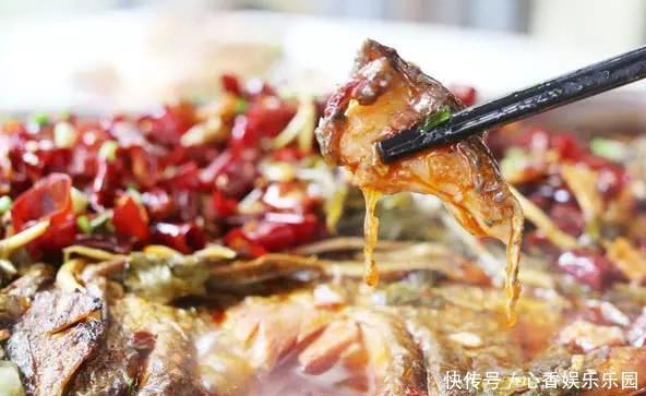 肚子上面|吃鱼时,从第一筷子夹哪,就能看出这个人的性格,聪明人都先夹这