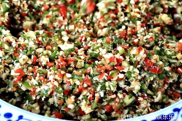 拌面|做辣椒酱时,牢记4大技巧,香辣可口又下饭,拌面拌饭都好吃