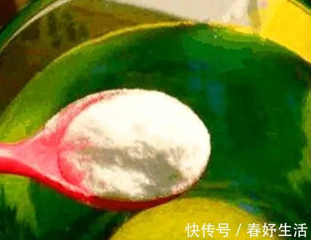 用白糖、白醋来养花，全都比不过1勺“白粉末”，除虫沤肥效果好