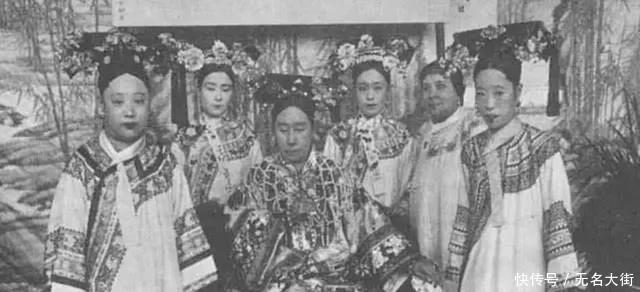 光绪|慈禧身边最重要的男人,光绪都对他毕恭毕敬,若没他光绪命运更惨