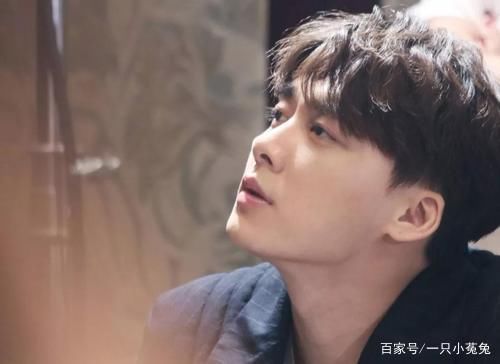 何炅事件再升级，3000万瓜到底存在吗？背后的资本来头究竟多大？