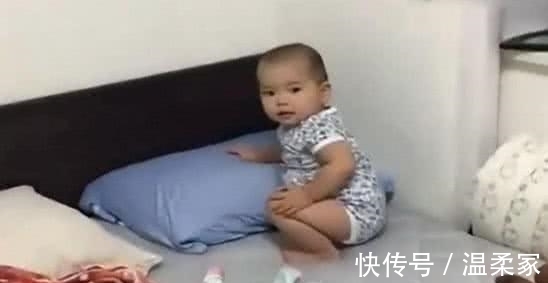妈妈|宝宝想让妈妈哄着睡觉,不惜这样做,简直就是人精!