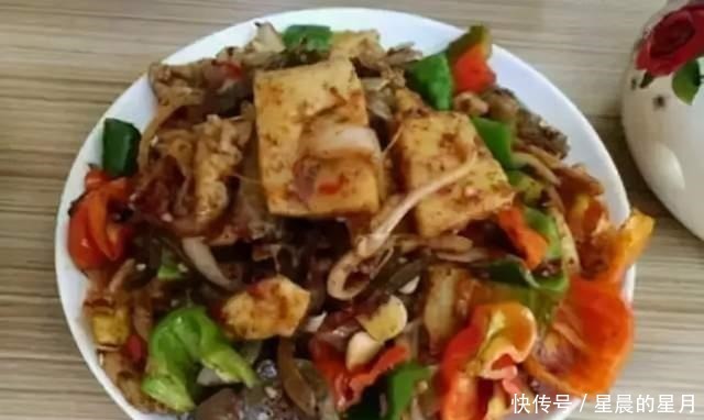 新疆人|新疆美食|看了羊肉的100种吃法,我的眼泪从嘴角流了出来