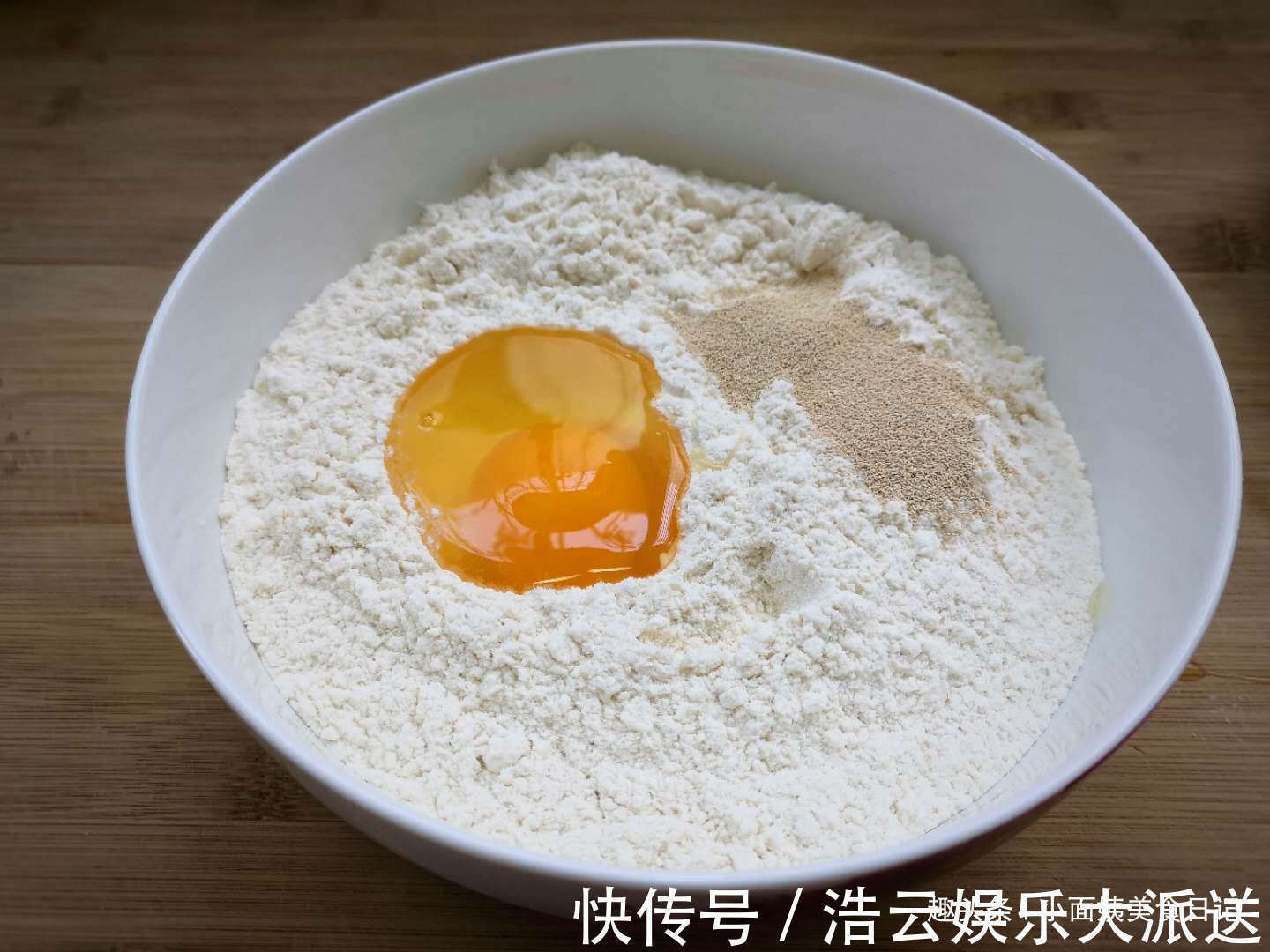 小苏打|炸油条用泡打粉、小苏打全错,油条店老板教你正确做法,金黄酥脆