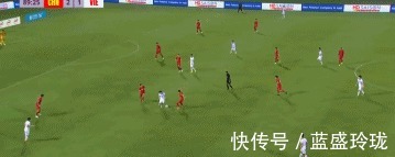 后防|一晃就踉跄倒地！王刚下场放大国足后防破绽，于大宝再成丢球背景！