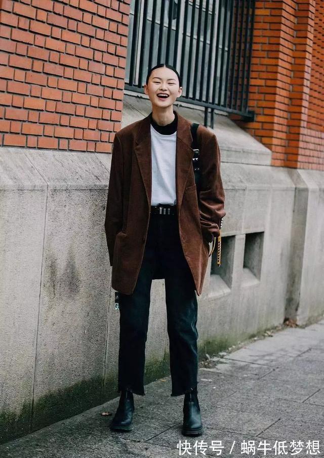 裤子 收起你的裙子吧！今年流行穿“九分裤+短靴”，保暖舒适还时髦