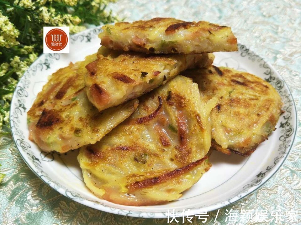 土豆饼的家常做法,软糯咸香美味诱人,做法很简单,比鸡蛋饼都香